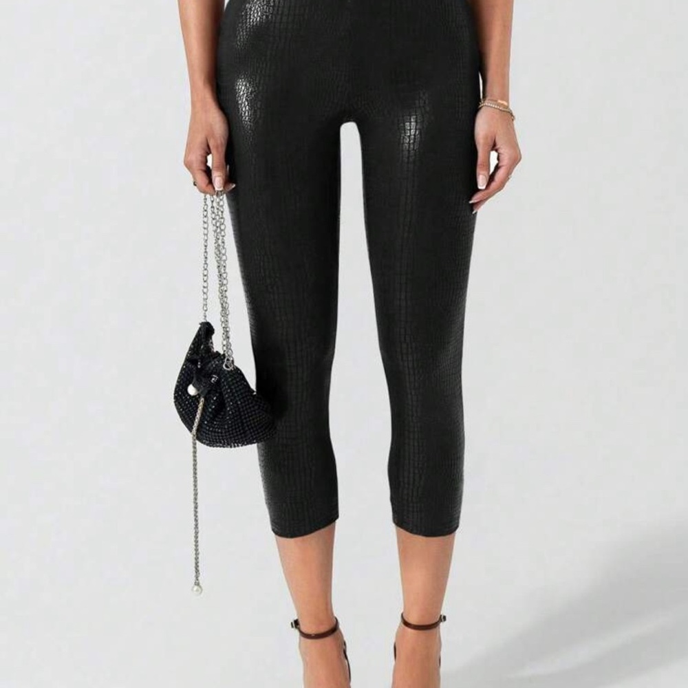 Black Cropped Pants